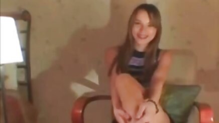 Ergen naylon hottie türbanlı kadınların porno filimleri seks oyuncak ekler