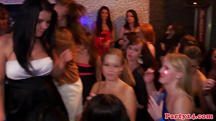 Ofiste yerli film porno sıcak inilti